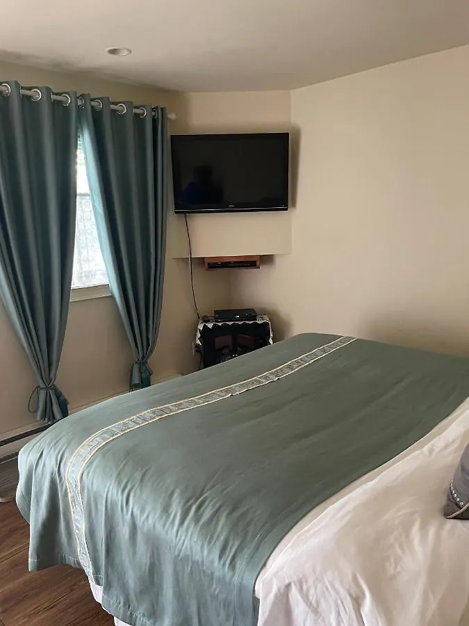 Motel Au P'Tit Sapin Мирабель Канада