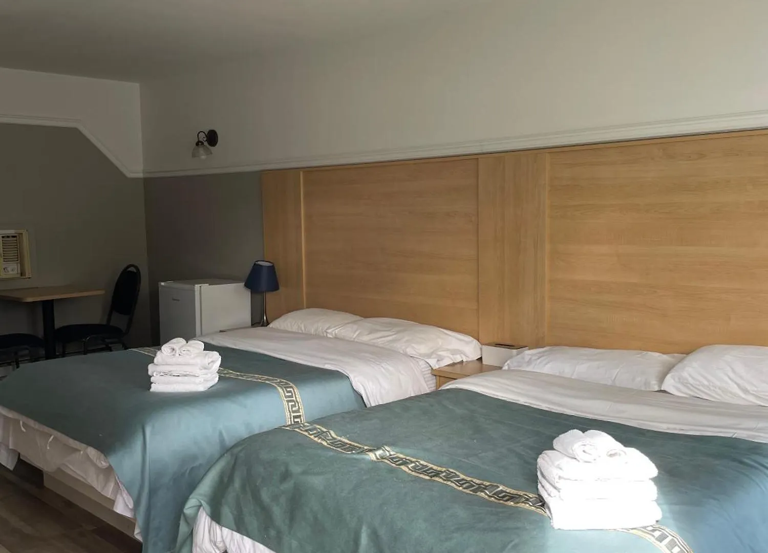 ***  Motel Au P'Tit Sapin Мирабель Канада