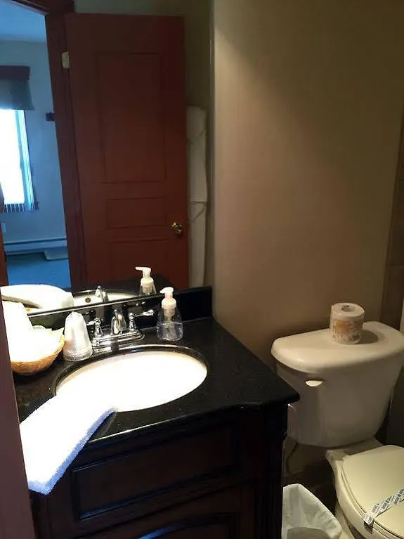 Motel Au P'Tit Sapin Мирабель Канада